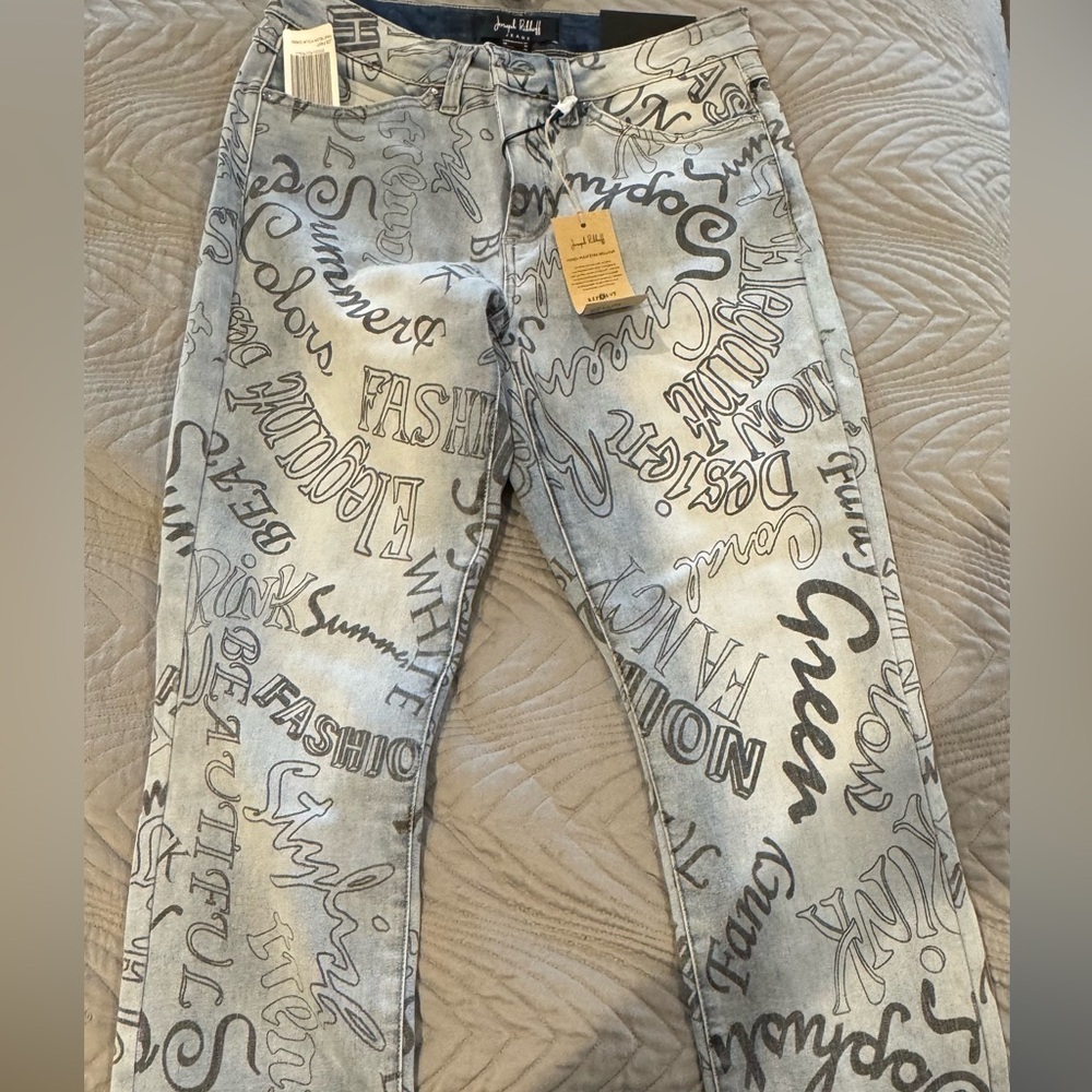 Brand new with tags Joseph Ribkoff adorable jeans. Size 10